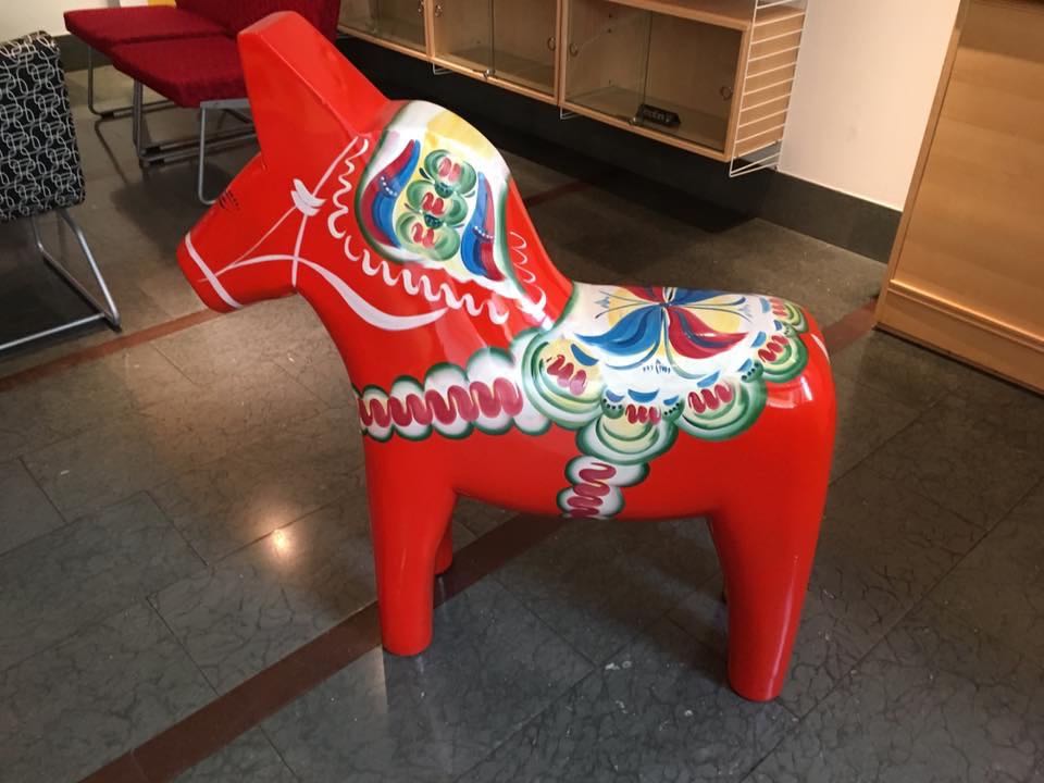 スウェーデン土産の定番 幸せを呼ぶ馬ダーラナホースって 北欧情報メディアnorr